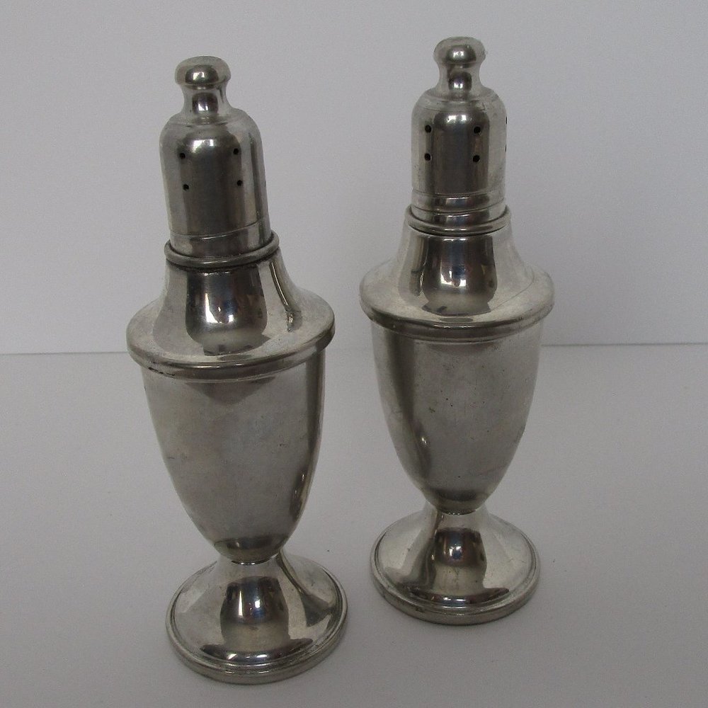 pewter salt and pepper shaker set